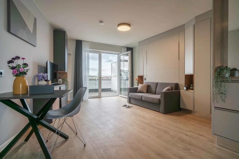 Pop XL with Balcony in Berlin 3