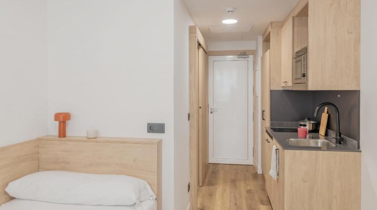 Single in Madrid 3