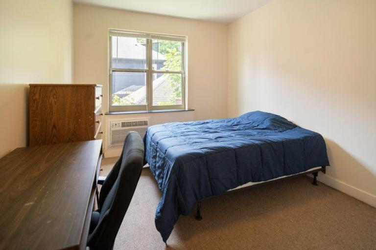 Private Room in 5 Bedroom Apartment in Ithaca 3