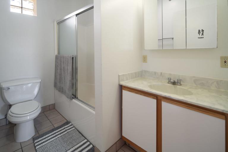 Private Room in 5 Bedroom Apartment in Ithaca 5