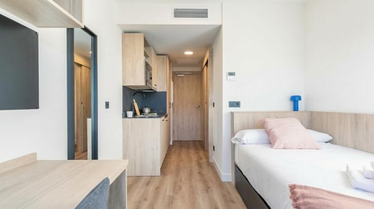 Single in Madrid 3