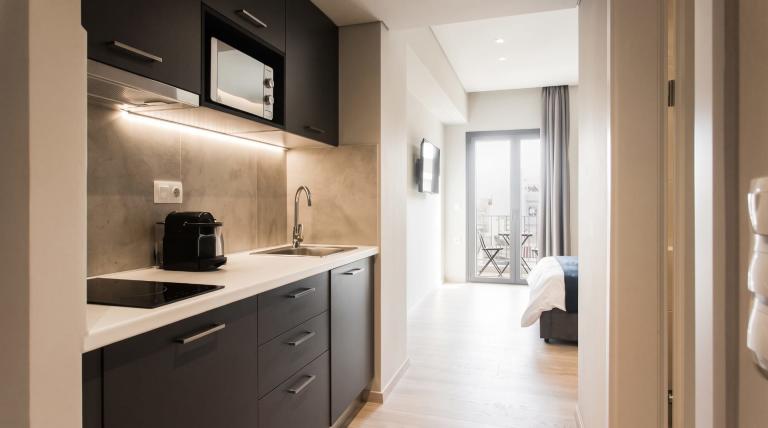 Brown Studios in Athina 3