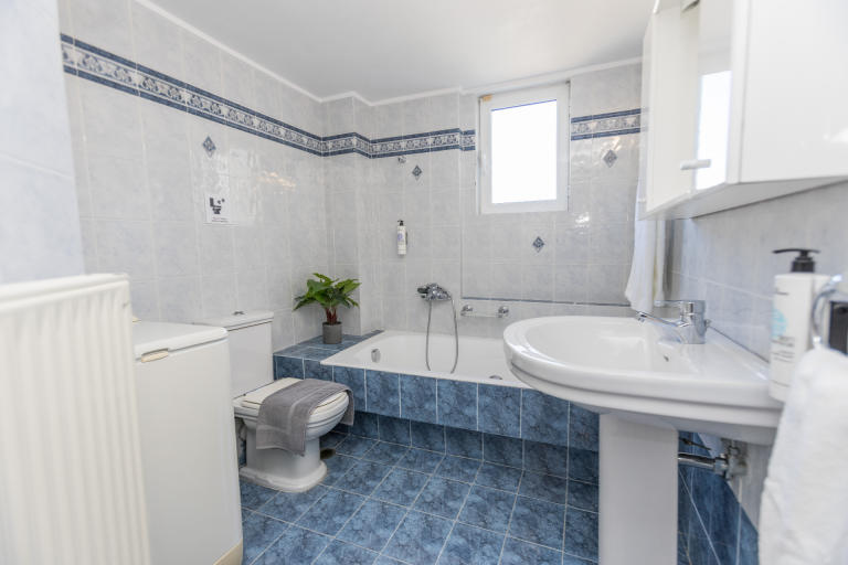 Apartment in Glifada 4