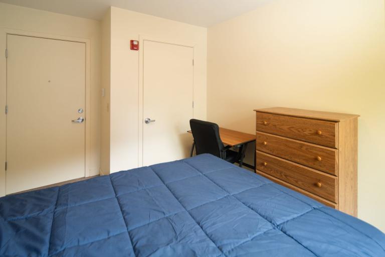 Private Room in 6 Bedroom Apartment in Ithaca 4