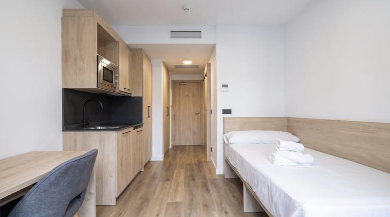 Single Extra in Madrid 3