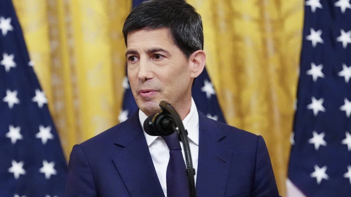 Fed Chair Warsh Holds Rates, Skips Own Dot Forecast