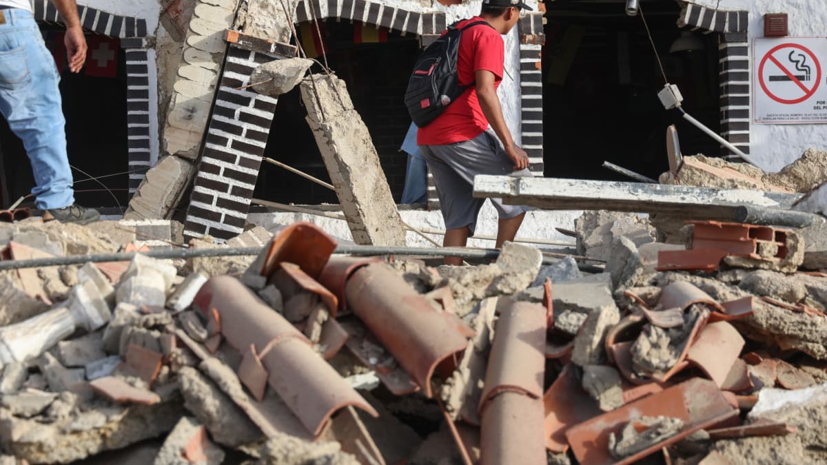 Venezuela Earthquake Death Toll Hits 920 as Rescue Window Closes