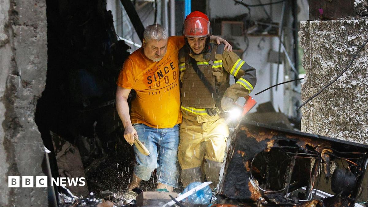 Russia Kills 12 in Kyiv Strike Before NATO Summit