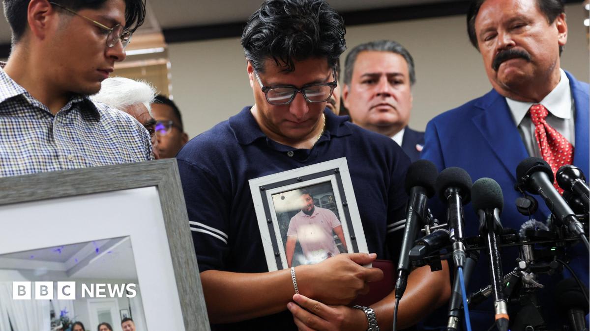 Houston ICE Shooting Draws Growing National Scrutiny