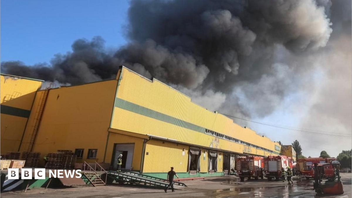 Russian Strikes Kill Nine in Kyiv, Hit Poland