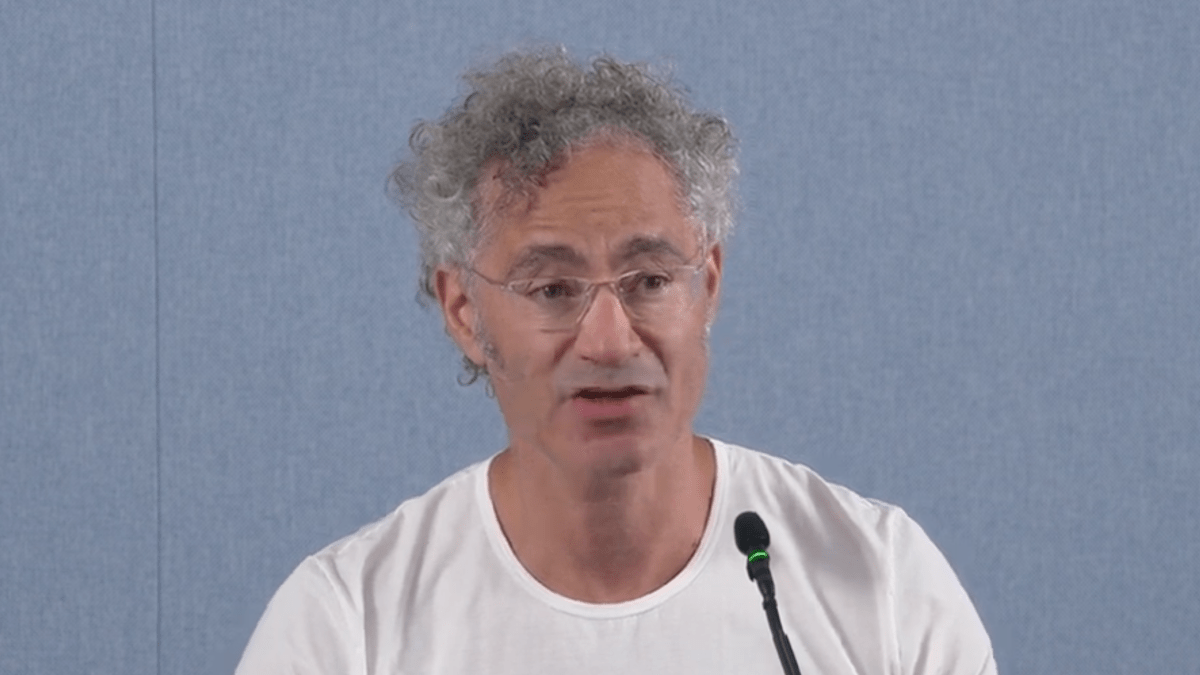 Palantir Posts $1 Billion Quarterly Profit, Lifting Markets