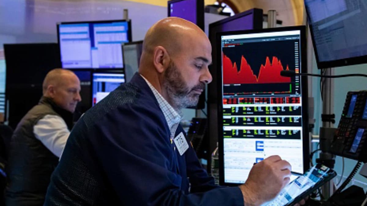 Global Bond Yields Hit Multi-Decade Highs