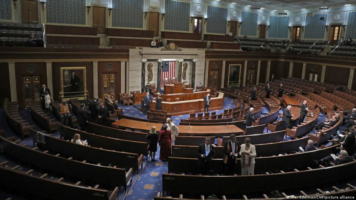 Congress Sends Sweeping Russia Sanctions Bill to Trump