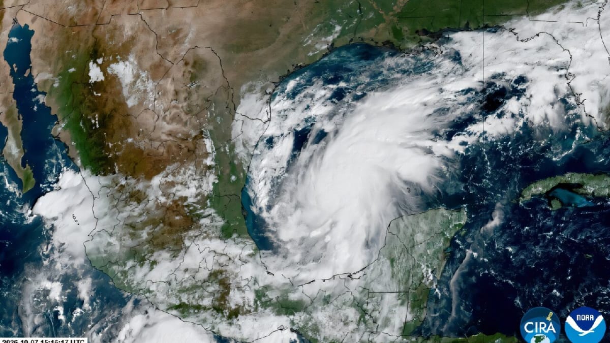 Hurricane Isaias Strengthens to Category 2, Gulf Coast Evacuates