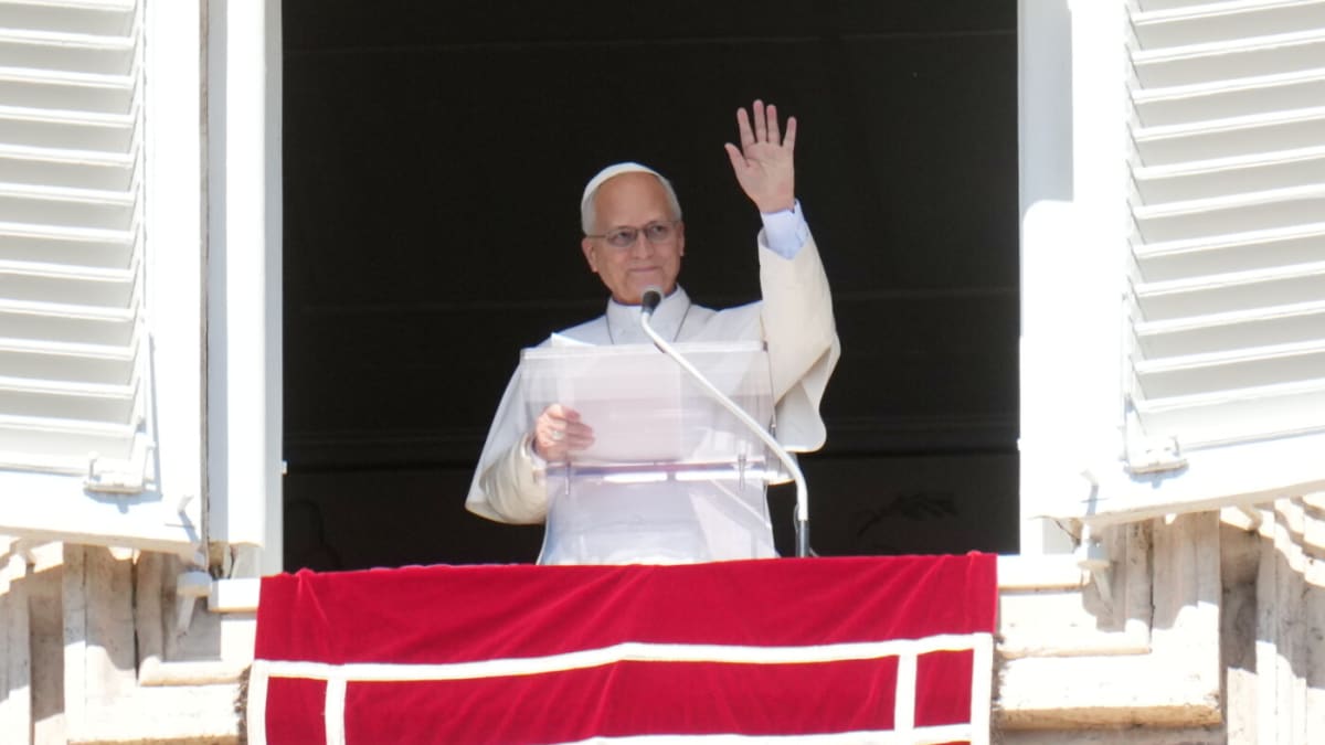 Pope Leo XIV Announces Lung Surgery This Week