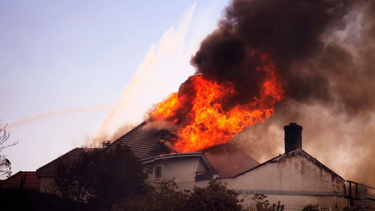 California Wildfires Destroy Coastal Homes, Force Evacuations