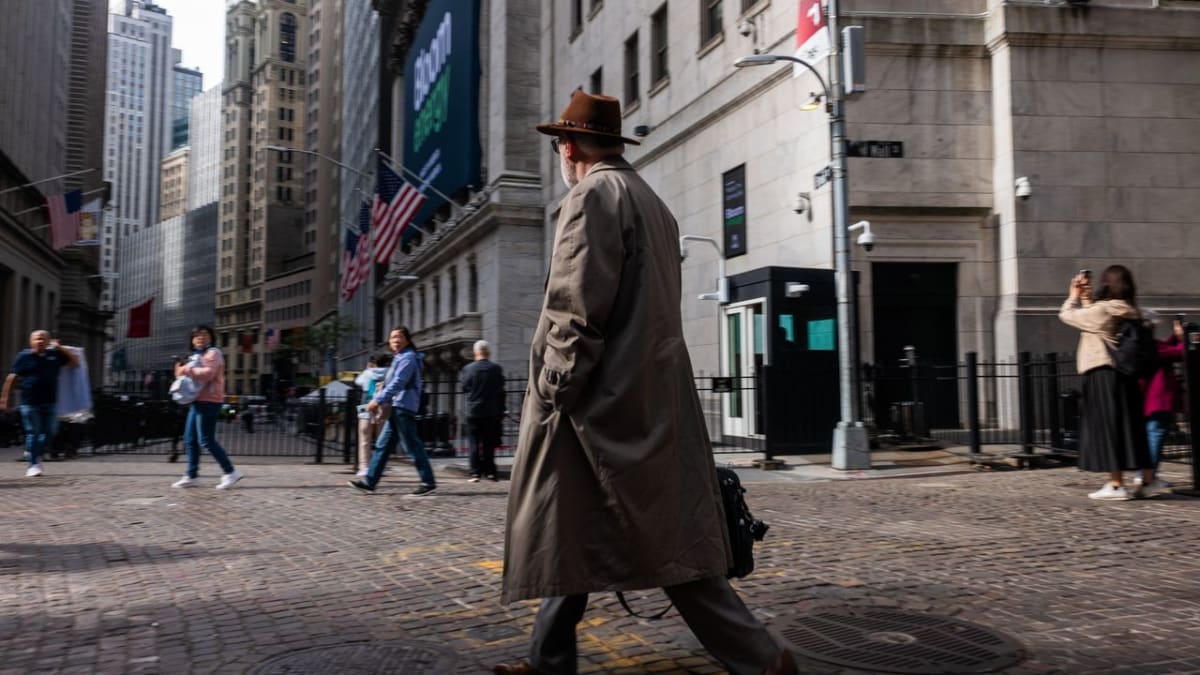 Stock Futures Rebound as Big Tech Earnings Loom