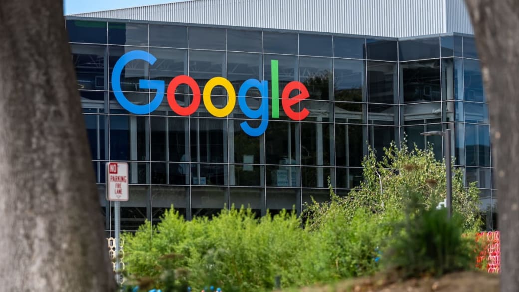 Alphabet Shares Fall 10% on $51 Billion AI Spending