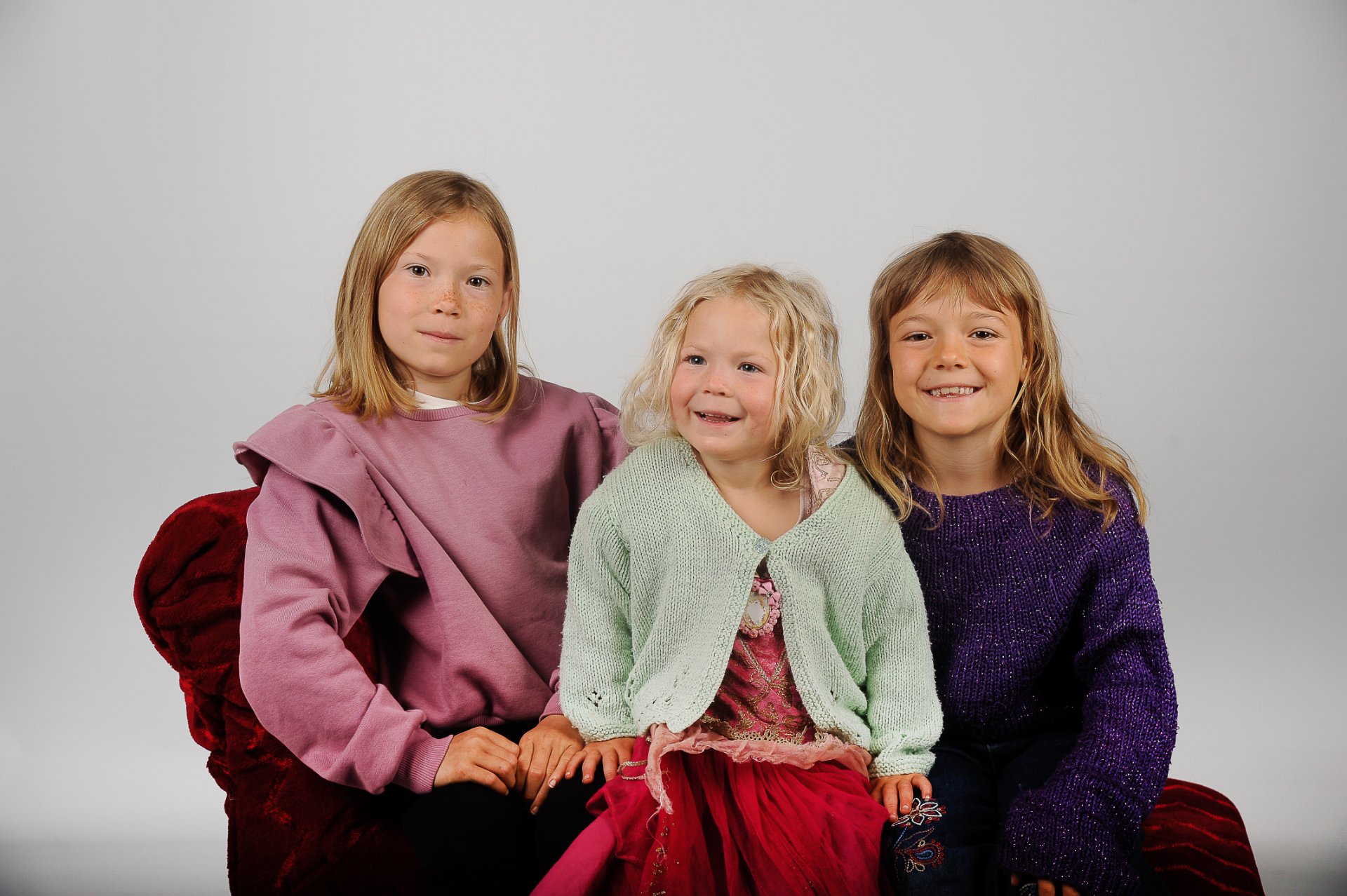 Manon Hill — Real Families