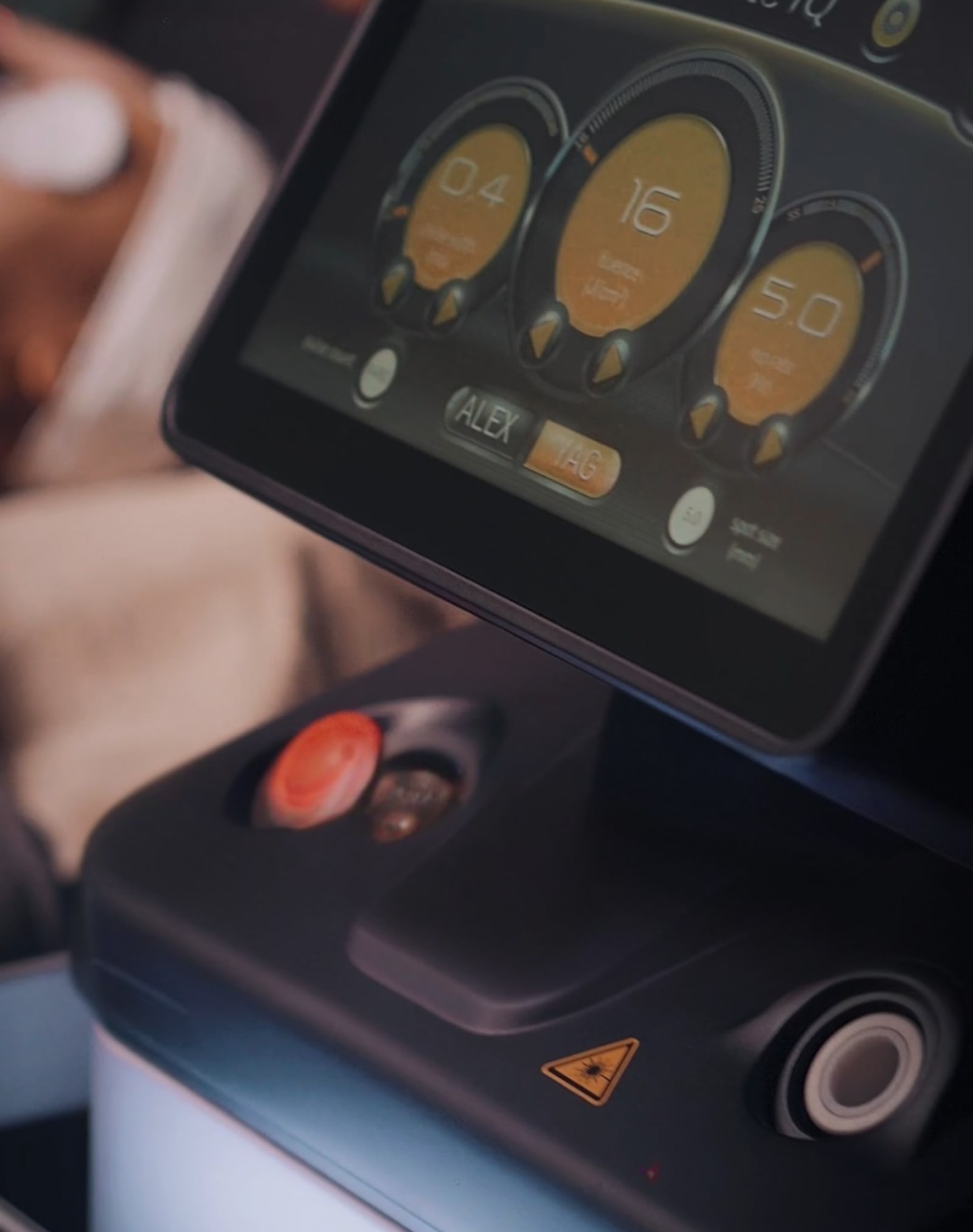 Le Laser qui Voit Tout. Précision Clinique, Sécurité Totale.