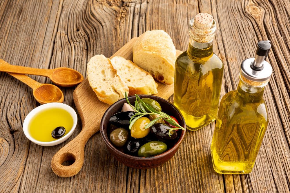 Regular vs. Extra-Virgin Olive Oil: What’s the Difference?