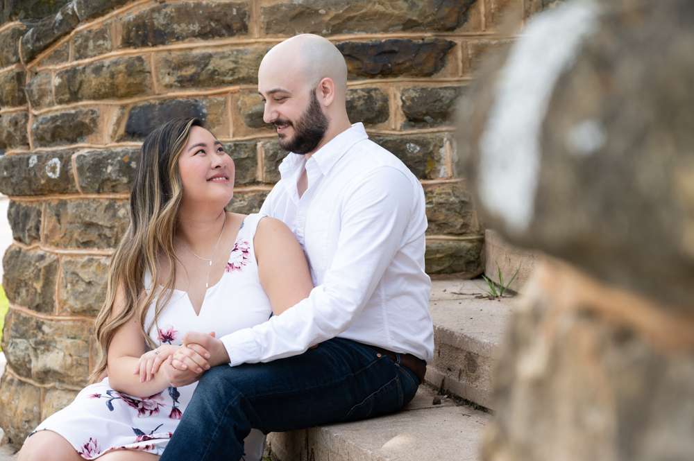 Engagements on rock steps