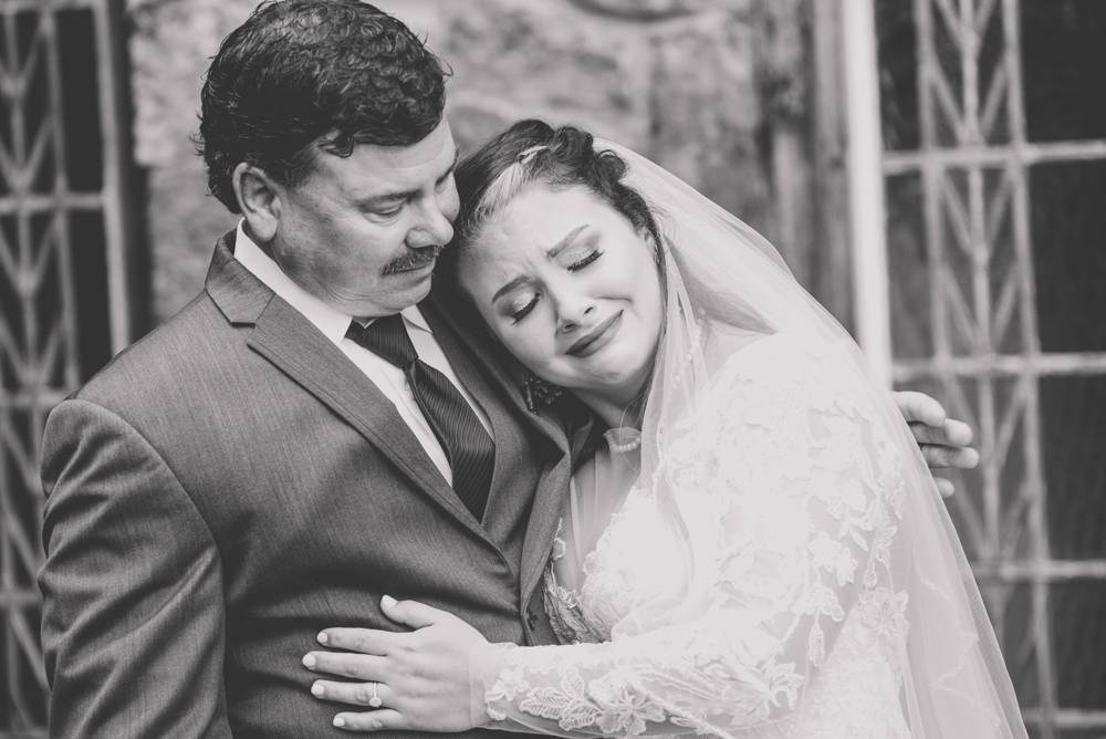 emotional first look with dad at wedding