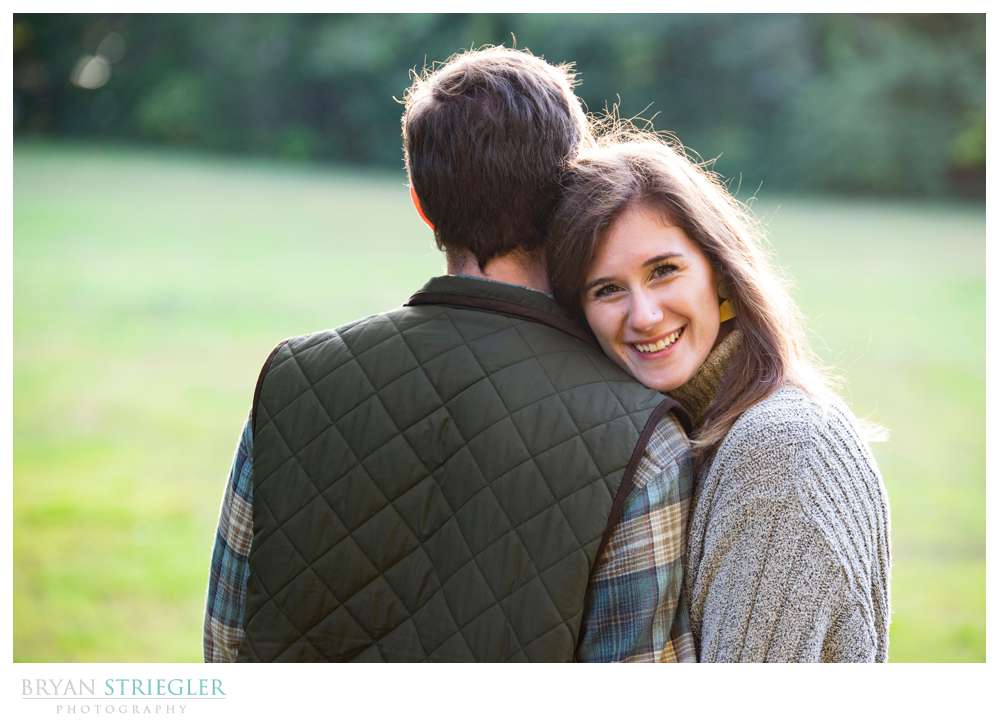 head on shoulder of fiance