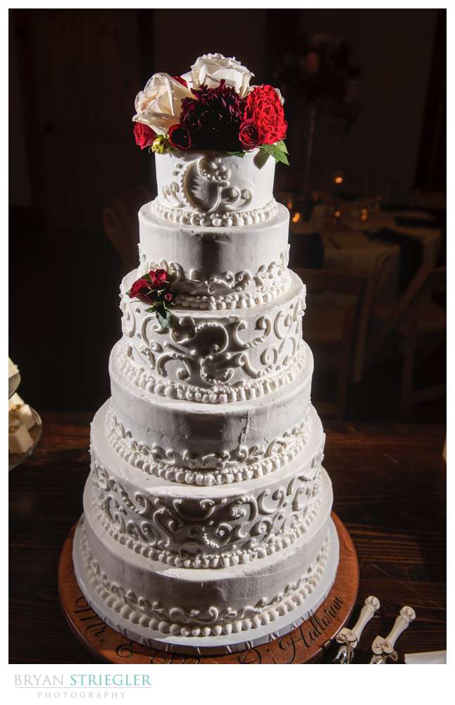 wedding cake with details