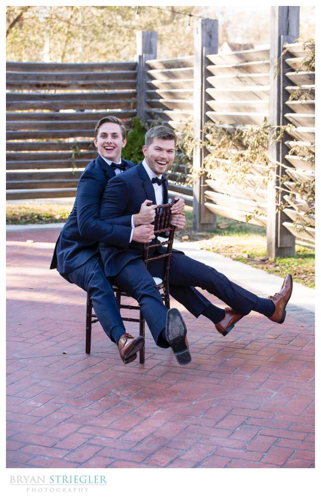 funny groomsmen photos