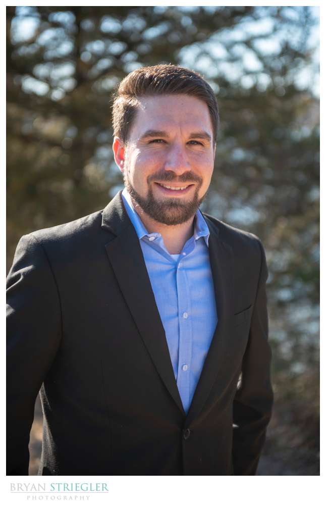 Groom portrait at LakePoint wedding venue