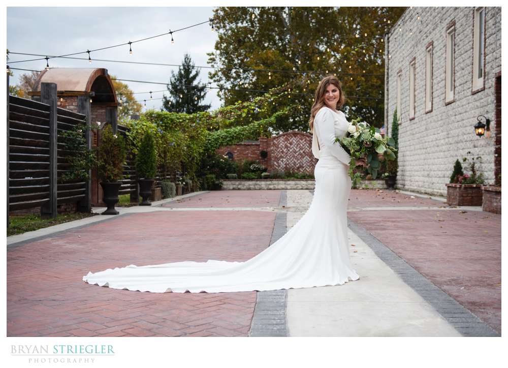 bridal portrait in the Ravington courtyard
