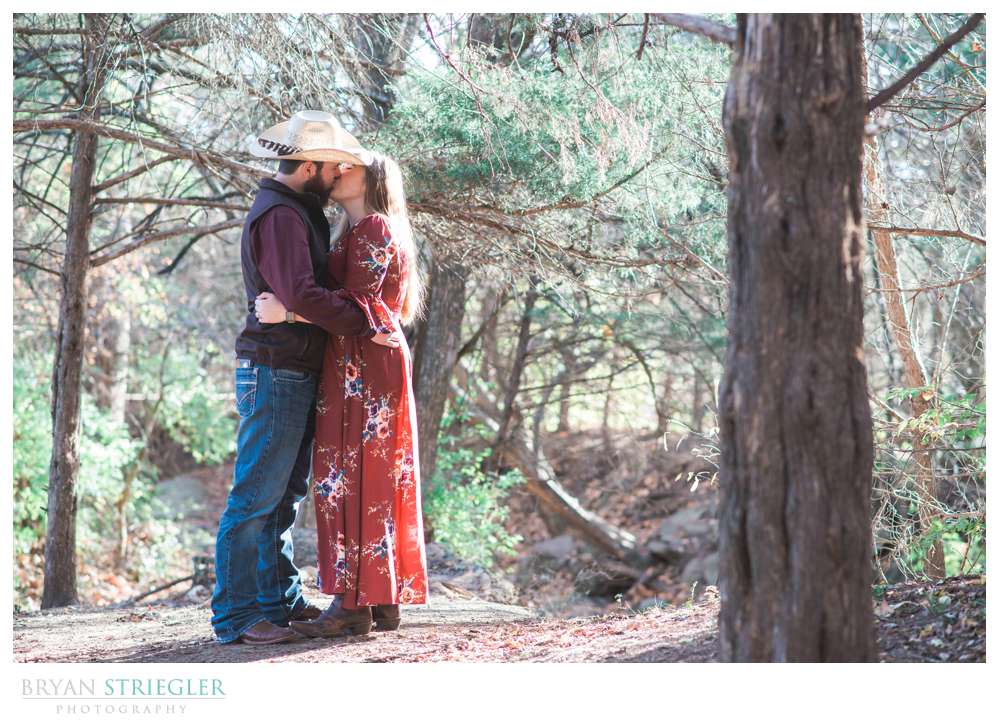 engagement photos in the woods