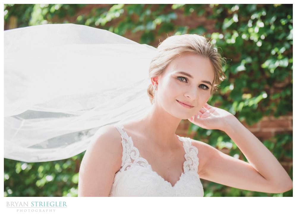 bridal portraits at the Brick Ballroom