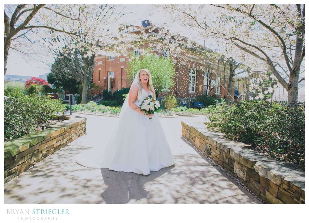 bride on Fayetteville Square