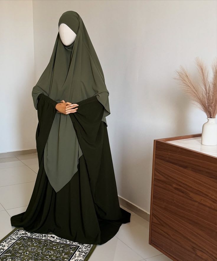 عبايات وفساتين شرعية