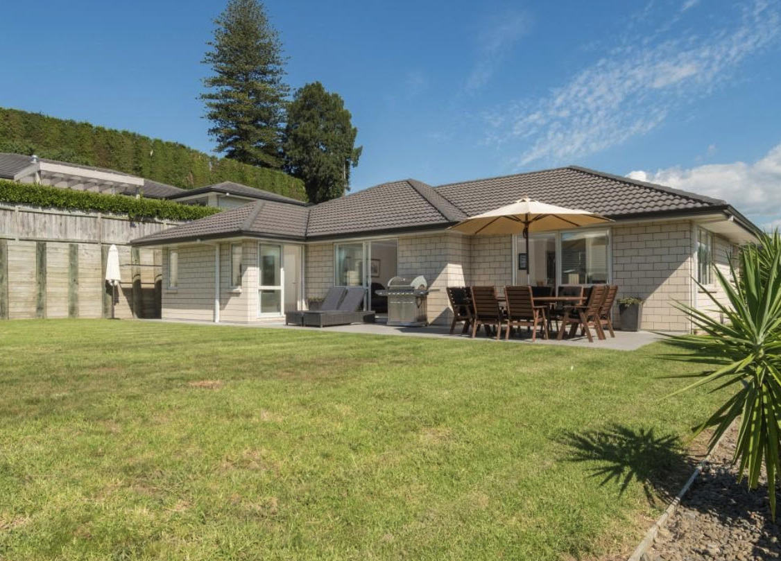 Free property data for 163 Condor Drive, Pyes Pa, Tauranga homes.co.nz