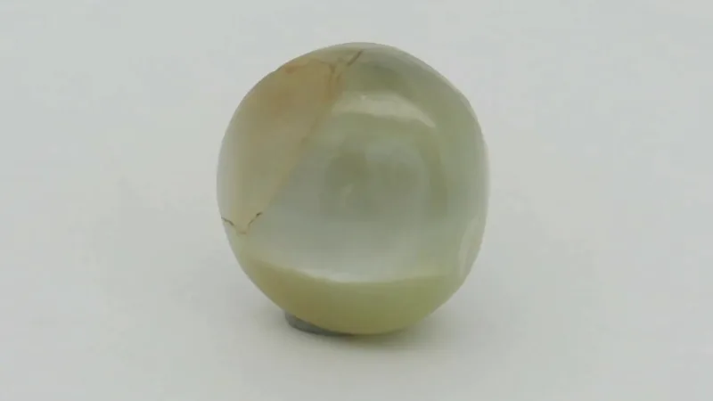 Natural cat’s eye 2.40 cts