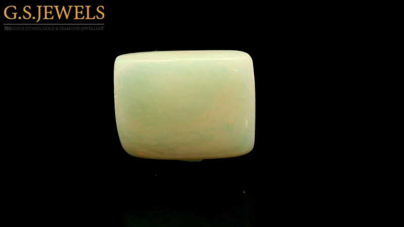 Natural Opal White 5.25 cts