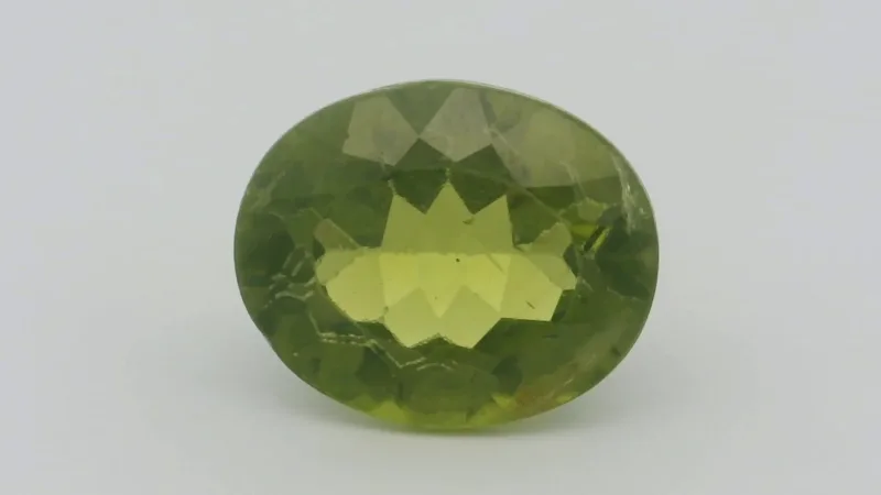 Natural Peridot 4.88 cts