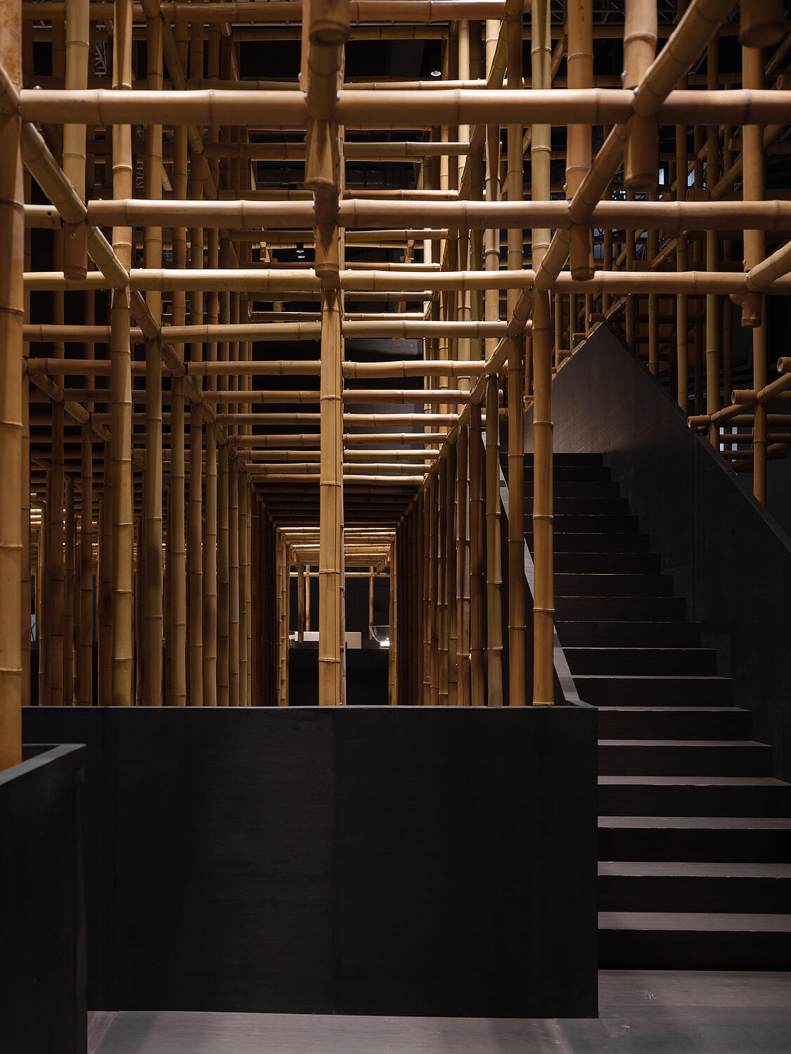 https://res.cloudinary.com/dhqpdxwh7/image/upload/v1669209439/clone-neriandhu-uploads/neri_hu_exhibition_the_structural_field_photo_by_runzi_zhu_8_d3a5aca1b6.jpg