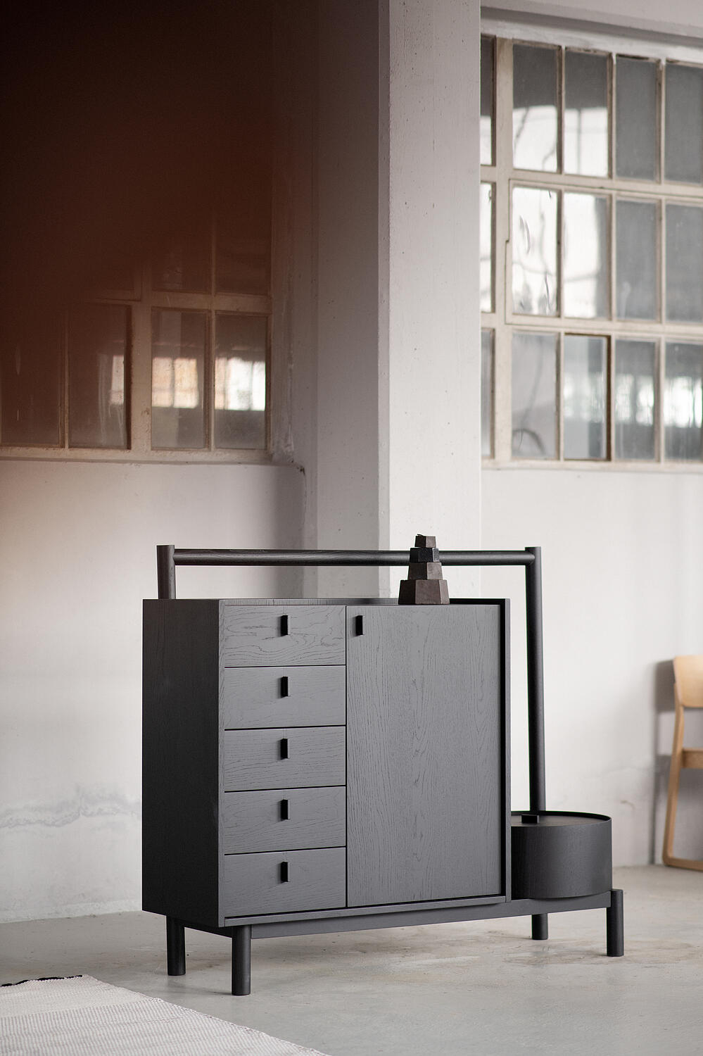 https://res.cloudinary.com/dhqpdxwh7/image/upload/v1669209573/clone-neriandhu-uploads/neri_hu_product_umu_collection_for_ariake_2_a411e042b5.jpg