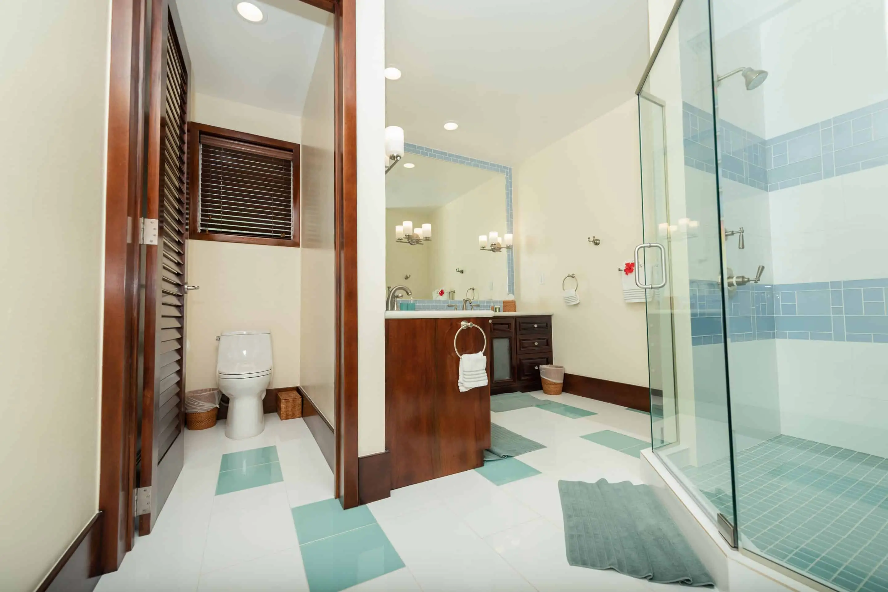 Contemporary villa bathroom