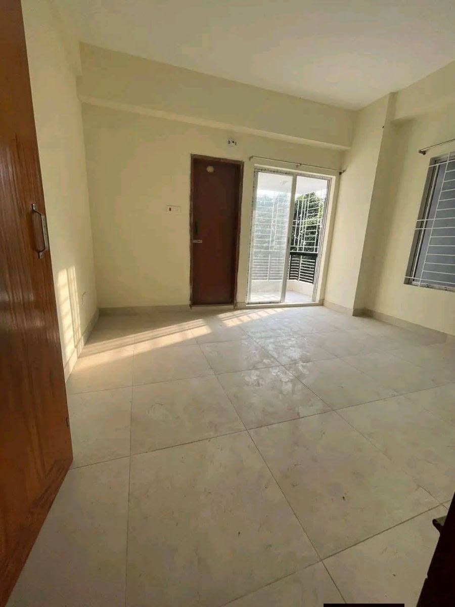 ১৩৫০ স্কয়ার ফিটের নতুন ফ্ল্যাট ভাড়া 2