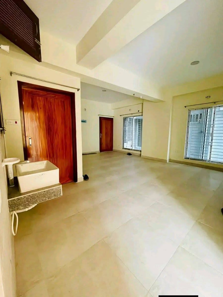 ১৩৫০ স্কয়ার ফিটের নতুন ফ্ল্যাট ভাড়া 4