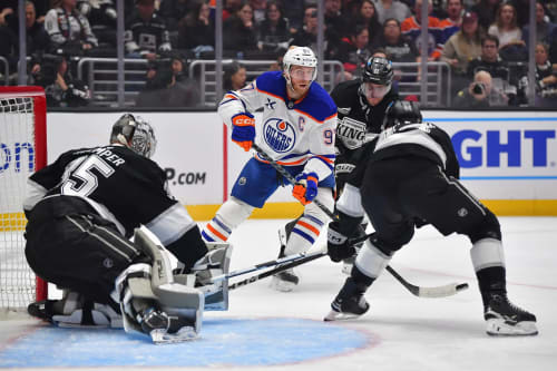 Kings vs Edmonton VIP Tickets for 4
