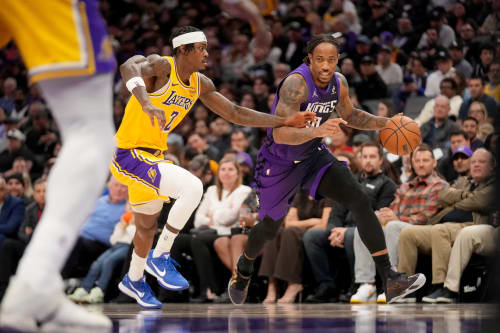 Lakers vs Sacramento VIP Tickets for 4