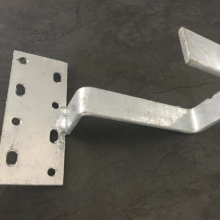 Roof tile mounting bracket galvanized