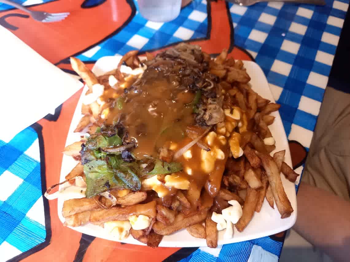 La Banquise poutine