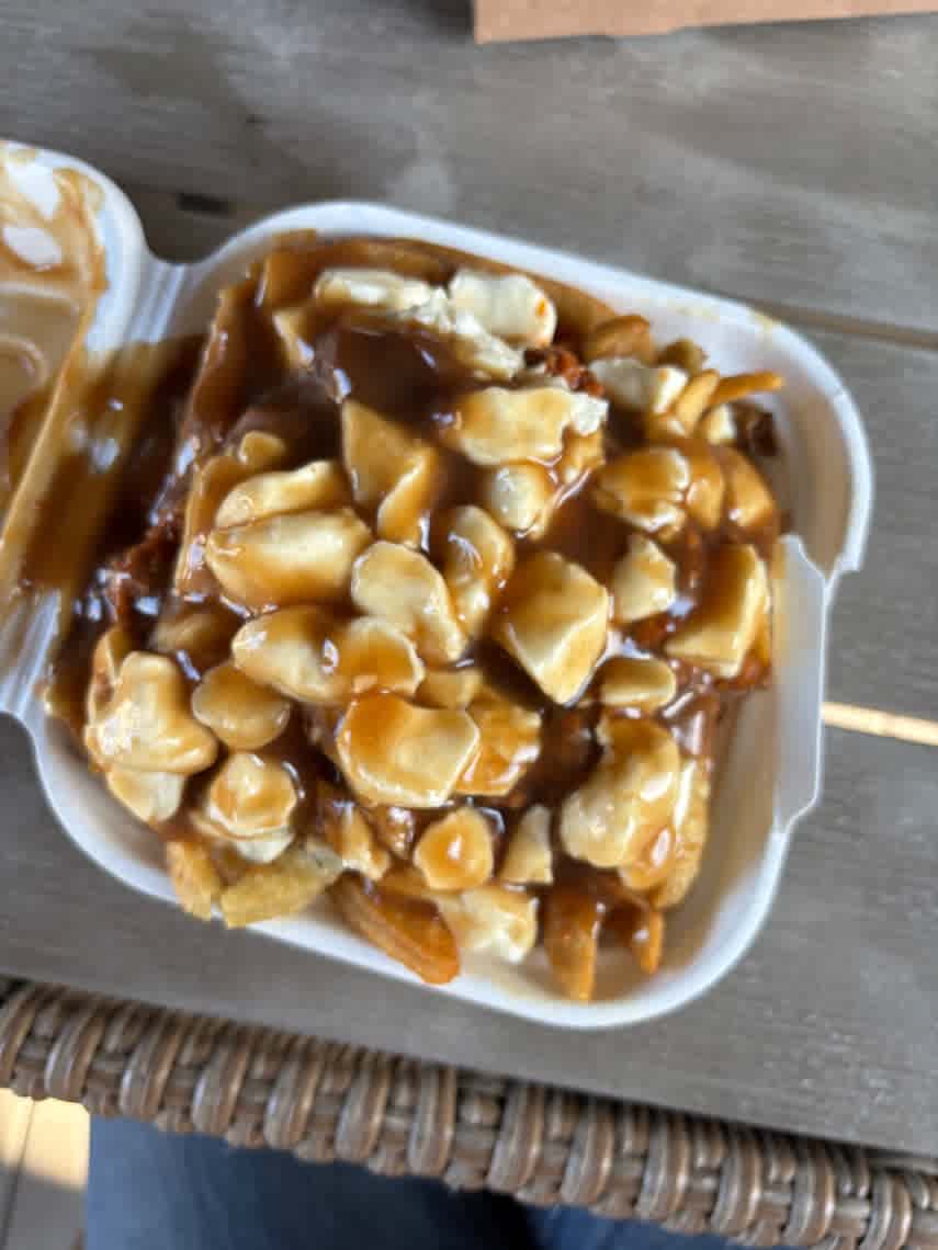 Le Flashbourg poutine